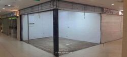 Lucky Plaza (D9), Shop House #621727871